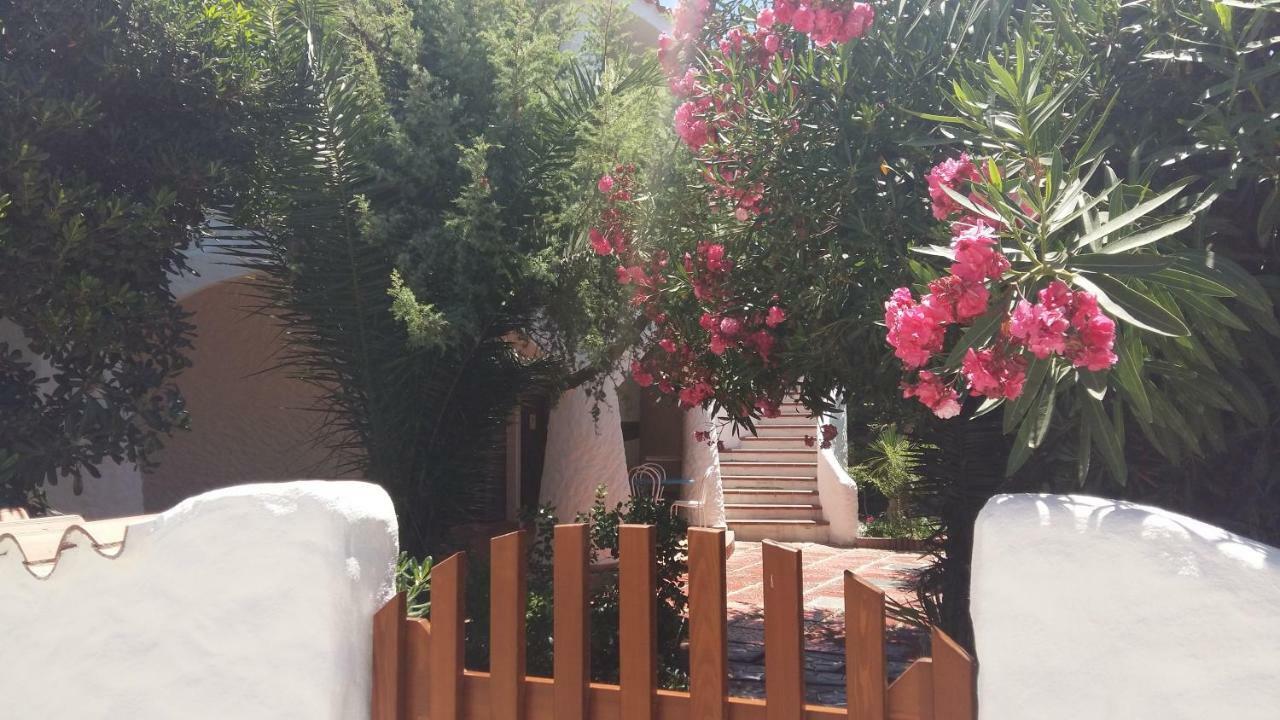 Villa Manuela Sul Mare S'archittu Bagian luar foto